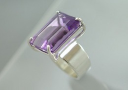 sterling silver ring with amethyst
